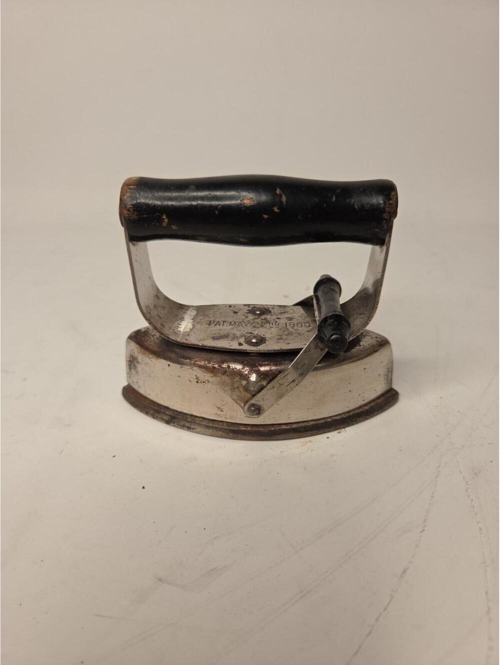 Antique 1900’s Sad Iron Asbestos Cast Iron used for Ironing Quilt pieces.